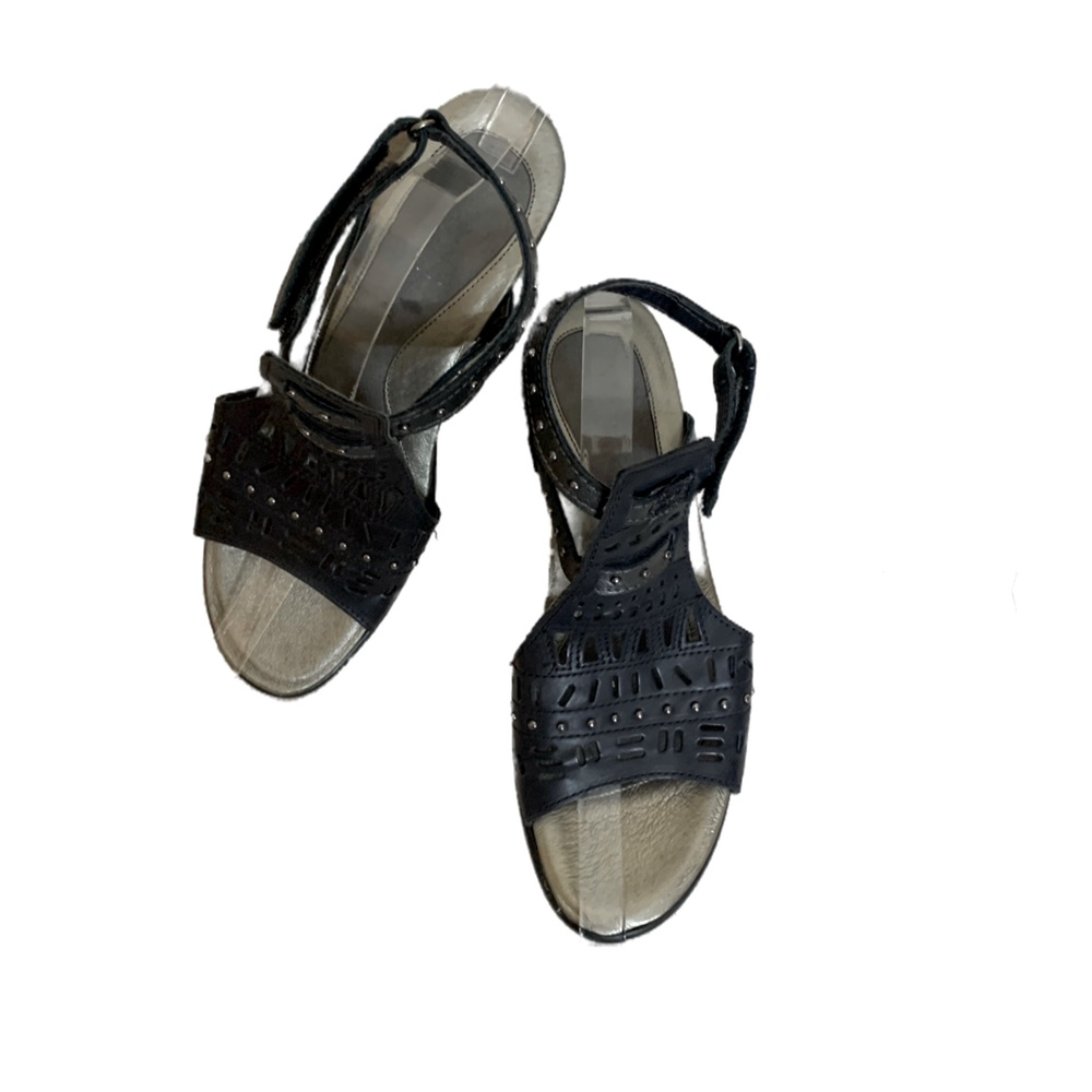 Naot Vogue Rivet Accent Leather Sandals EU 39/ US 8-8.5 - Picture 4 of 8